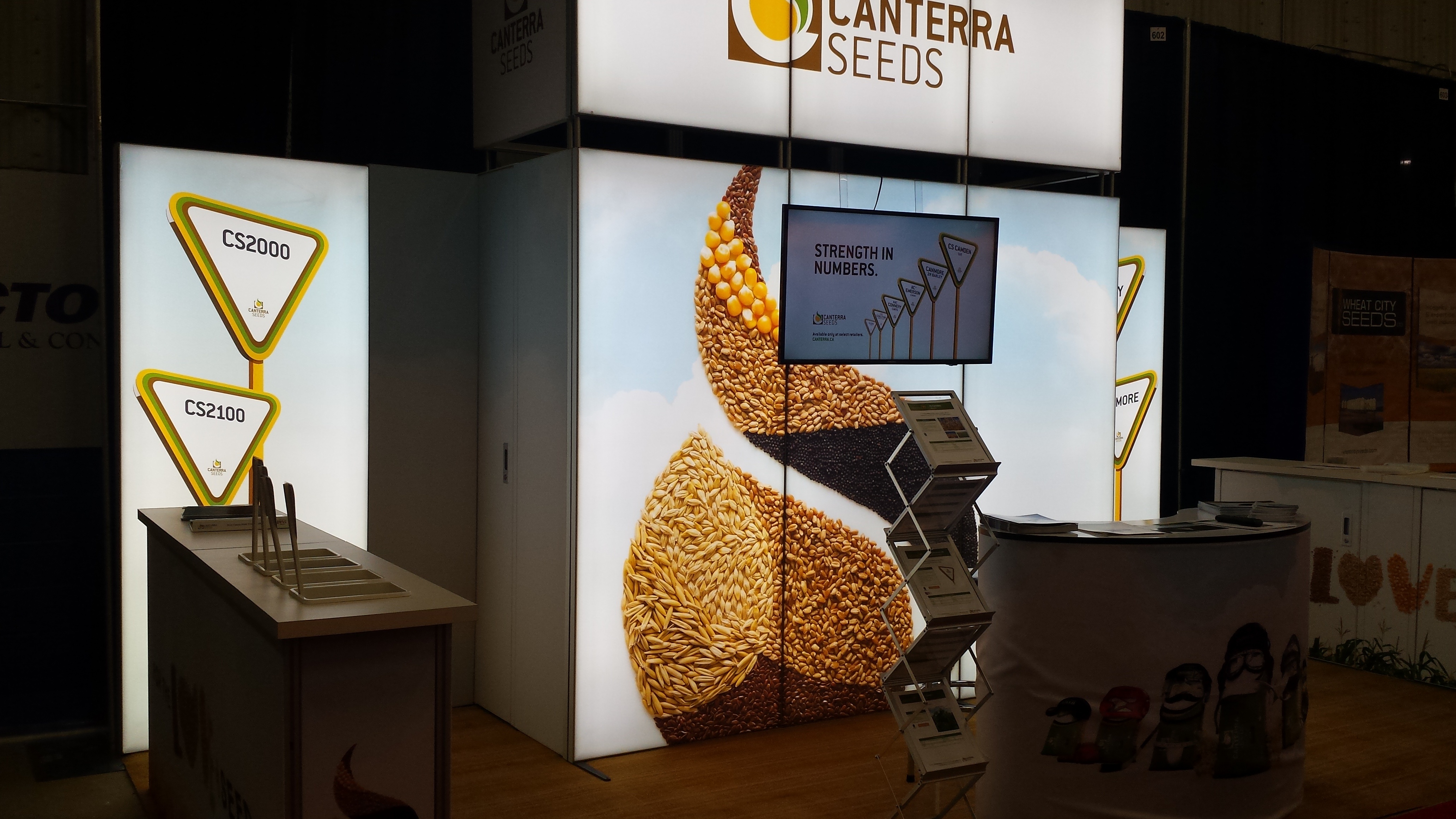 The CANTERRA SEEDS tradeshow booth